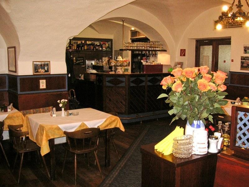 Gasthof Ludl Groß-Enzersdorf Extérieur photo