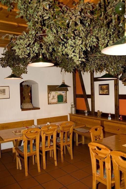 Gasthof Ludl Groß-Enzersdorf Extérieur photo